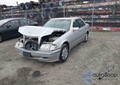 1999 Mercedes-Benz C 230 Kompressor z USA, uszkodzony, nr VIN WDBHA24G4XA773480